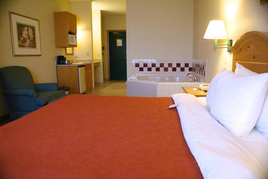 Lexington Inn & Suites Columbus-Polaris Quarto foto